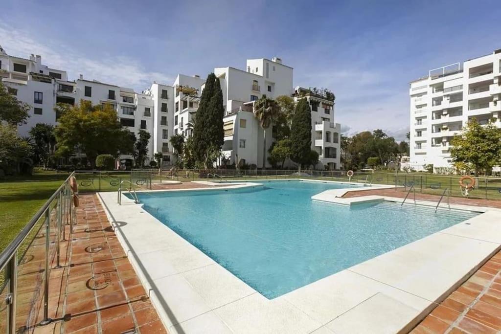 Caprichoso Apartamento En El Corazon De Puerto Banus Marbella Buitenkant foto